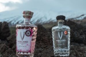 Volcano-Gin-FOT 2 BOTTIGLIE VOLCANO
